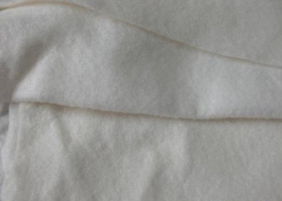 Αγορά Η μαλακή βελόνα 150gsm τρύπησε το μη υφαμένο ύφασμα για τις μάσκες τύπων φλυτζανιών με διατρητική μηχανή online manufacture